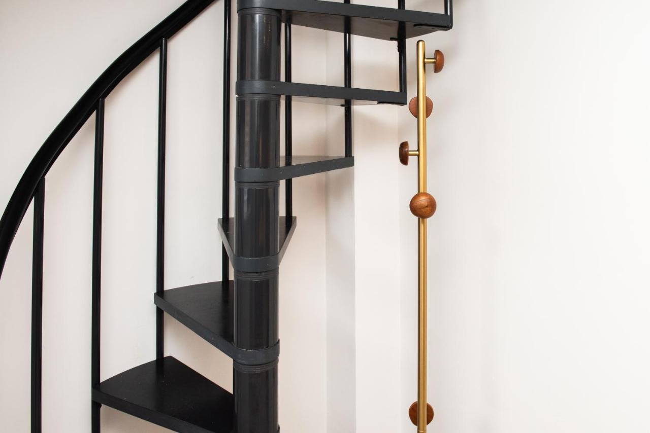 Modern Finish To A Historic Brewers House, Derby Villa Exterior foto